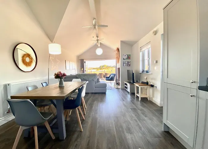 Seahorse At The Bay Filey, Sleeps Up To 6, And 2 Dogs For Free! *