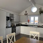 Seahorse At The Bay Filey, Sleeps Up To 6, And 2 Dogs For Free! Holiday home