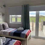 Seahorse At The Bay Filey, Sleeps Up To 6, And 2 Dogs For Free! Filey