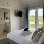 Seahorse At The Bay Filey, Sleeps Up To 6, And 2 Dogs For Free!